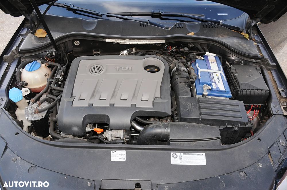 Volkswagen Passat Variant 2.0 TDI BlueMotion Technology Highline - 18