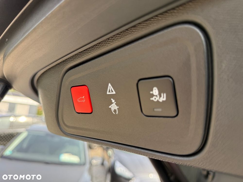 Peugeot 3008 1.5 BlueHDi Allure S&S EAT8 - 29