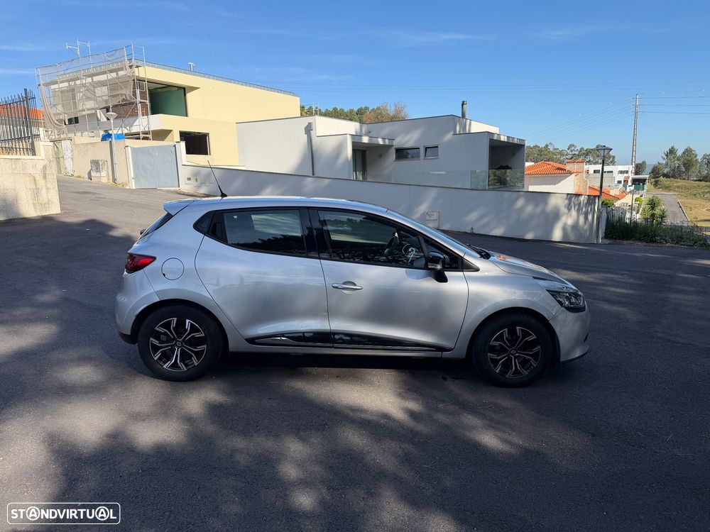 Renault Clio 1.5 dCi 75 Expression - 4