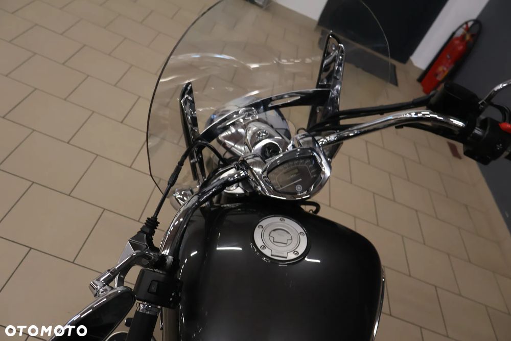 Yamaha XVS - 9