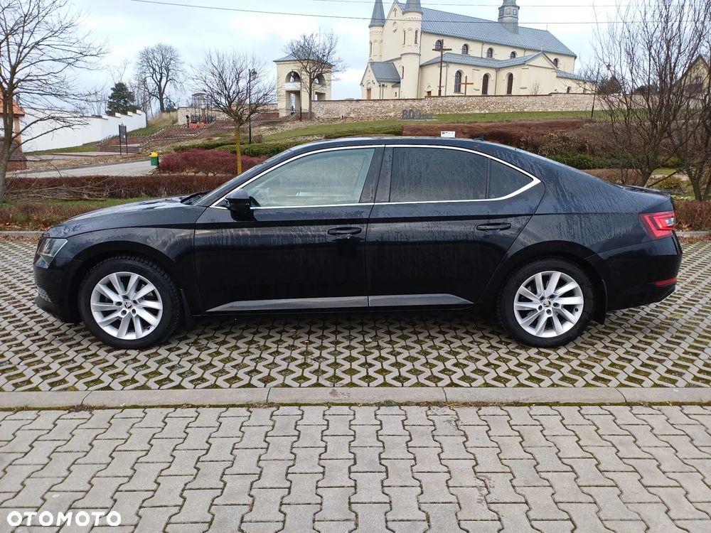 Skoda Superb 2.0 TDI Ambition - 10