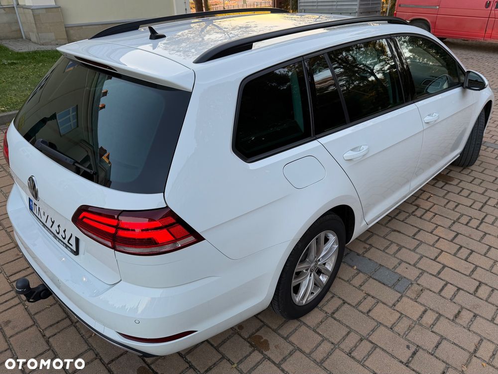 Volkswagen Golf 2.0 TDI SCR Comfortline - 17