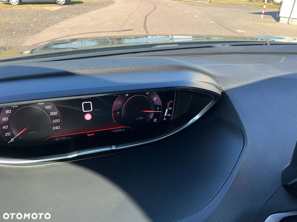 Peugeot 5008 - 19