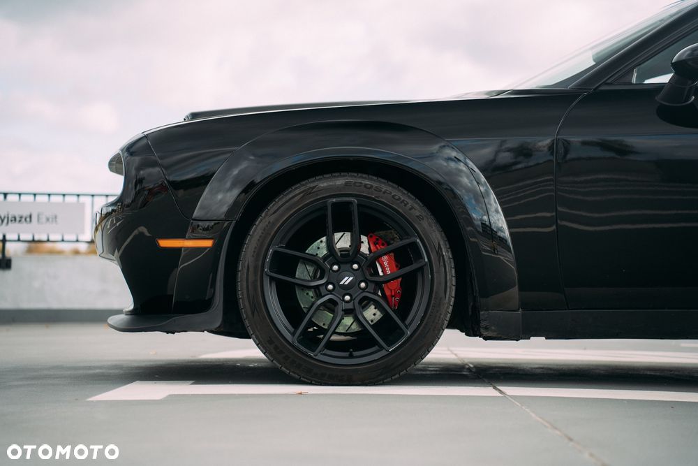 Dodge Challenger - 3