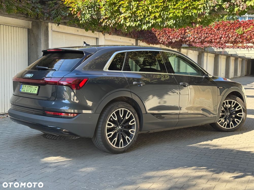 Audi e-tron 55 Quattro Advanced - 6