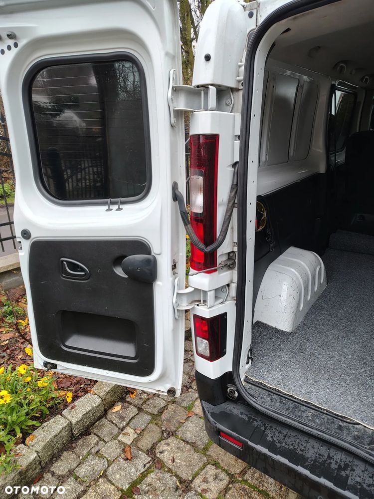 Renault Trafic - 13