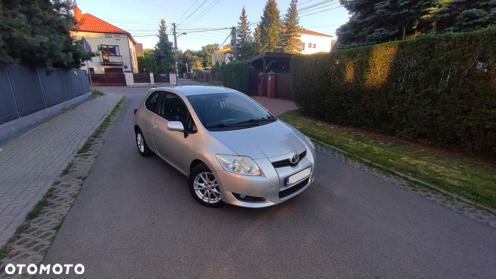 Toyota Auris 1.4 VVT-i Sol - 1