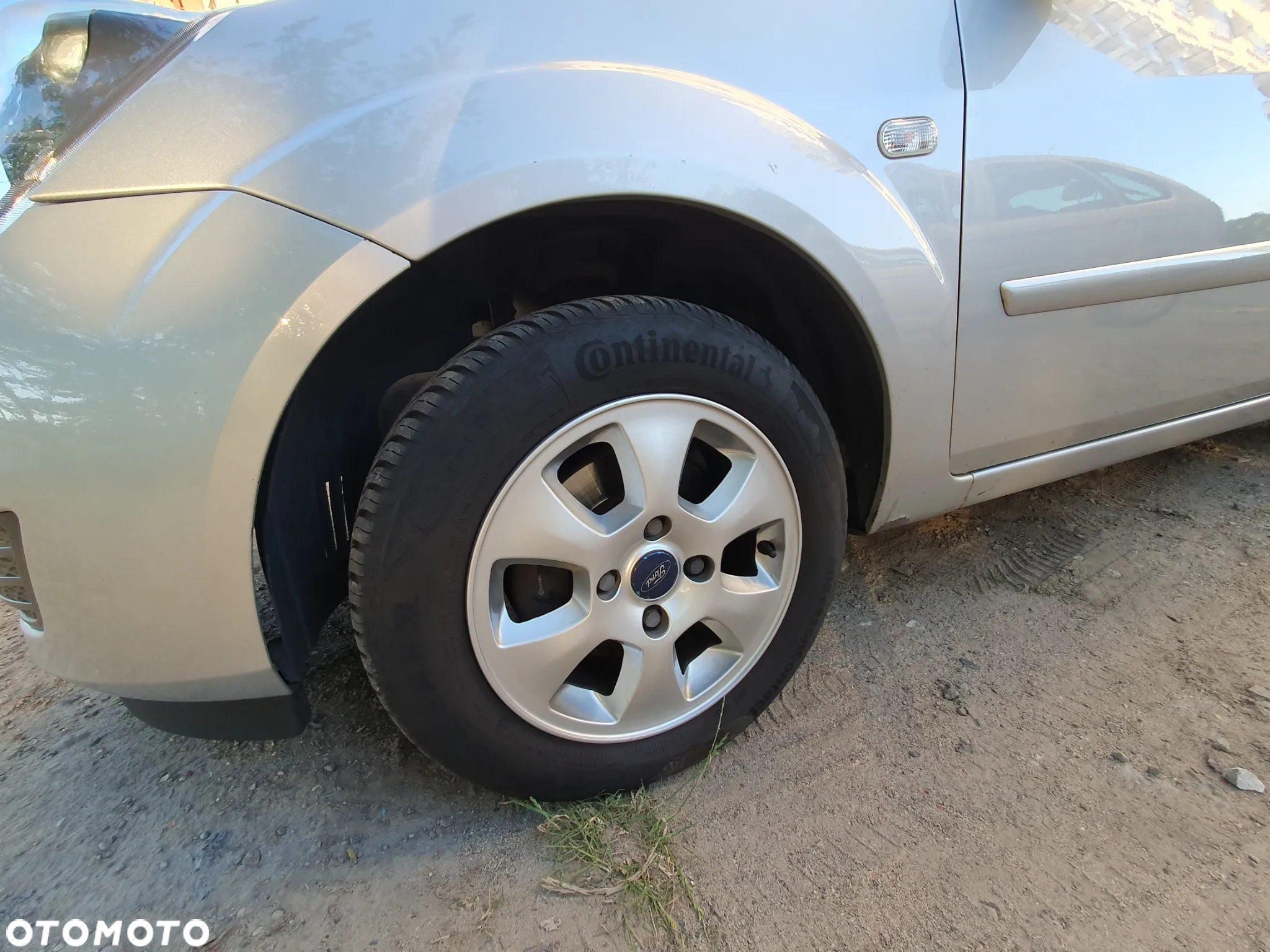 Ford Fiesta 1.4 Ambiente - 16