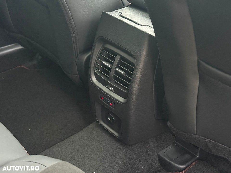 Ford Kuga 2.5 Duratec FWD PHEV ST-Line X - 20