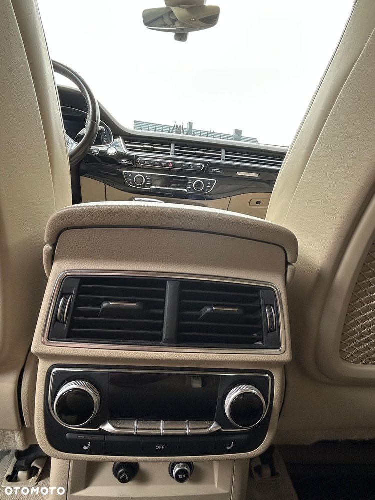 Audi Q7 - 17