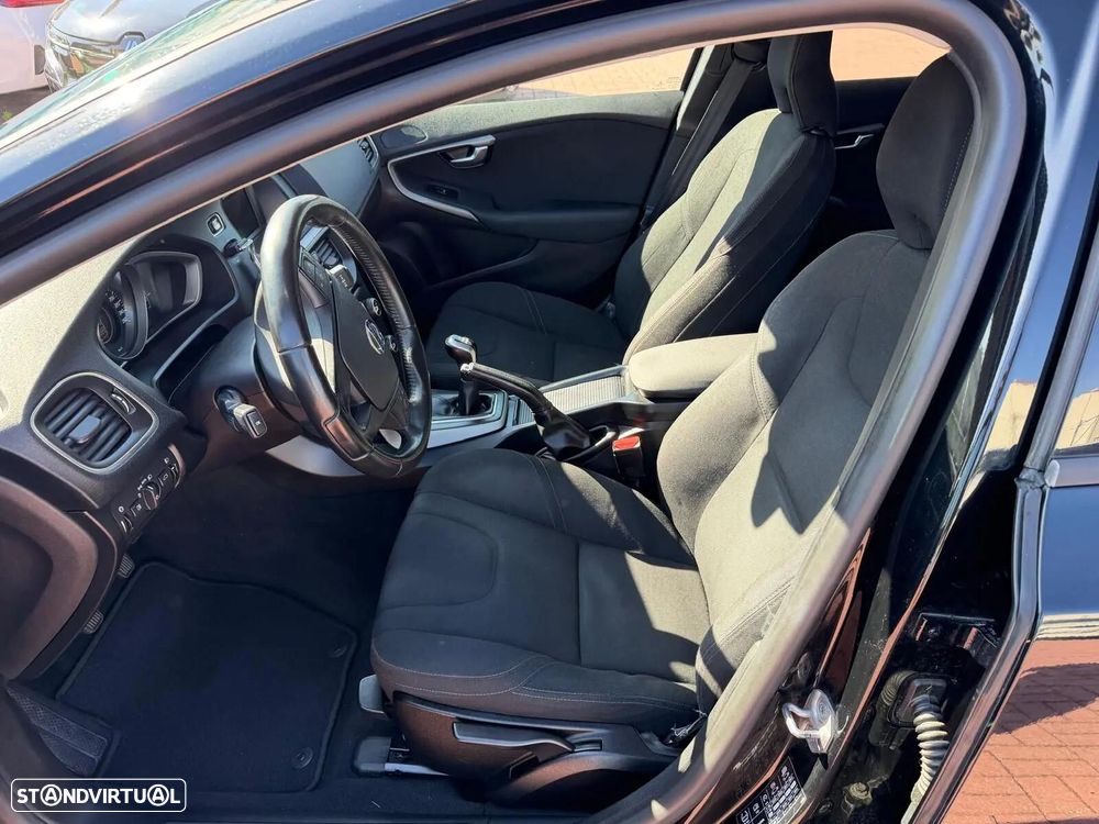 Volvo V40 2.0 D2 Momentum - 7