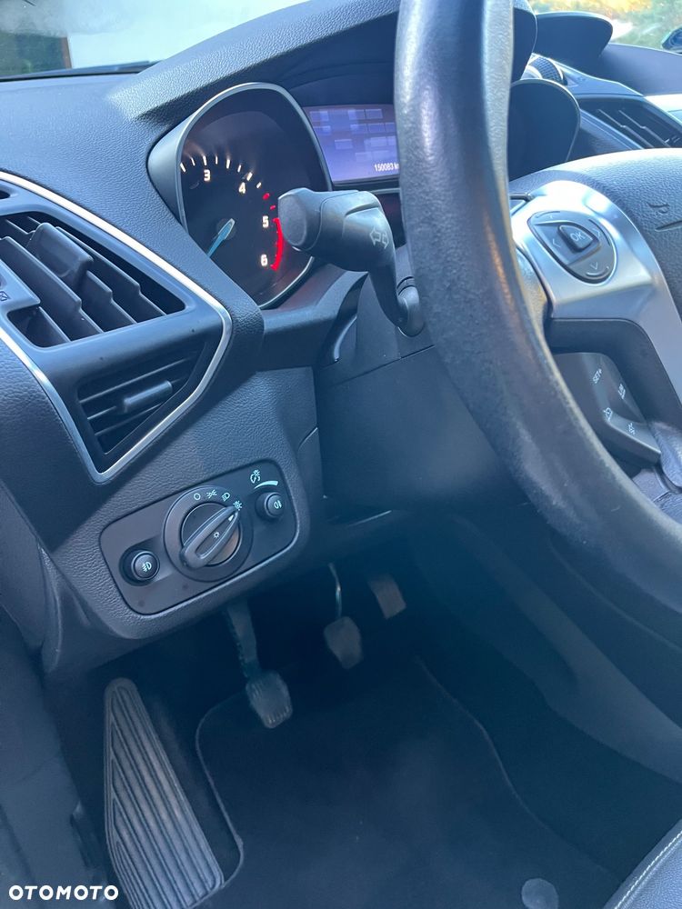 Ford Kuga 2.0 TDCi AWD Titanium - 27