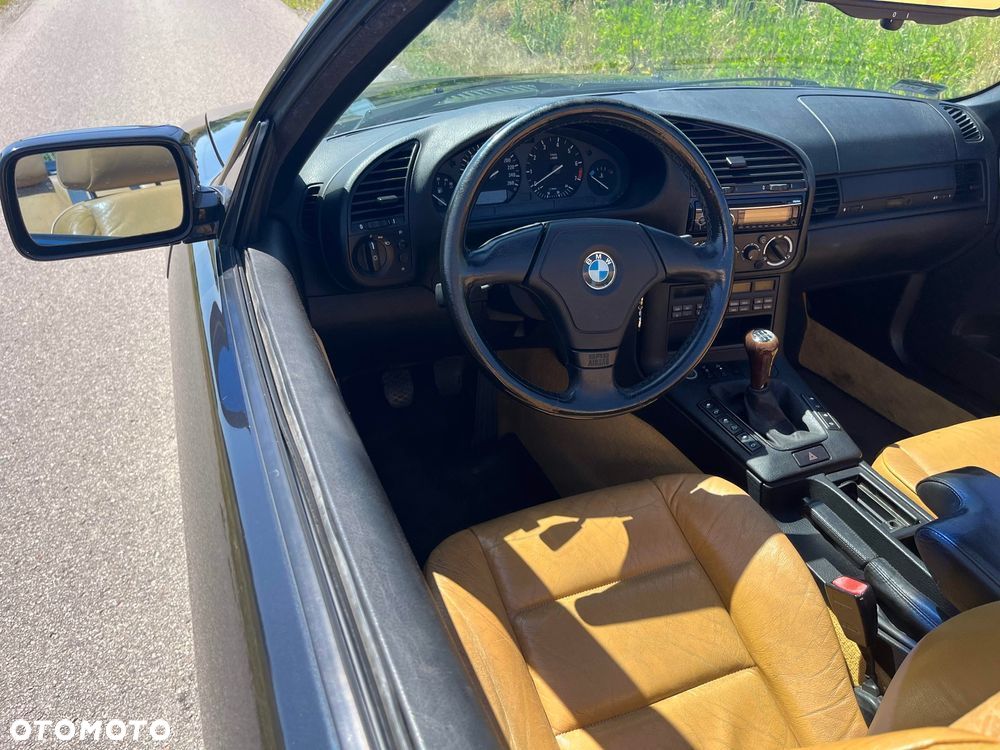 BMW Seria 3 320i Cabriolet - 10