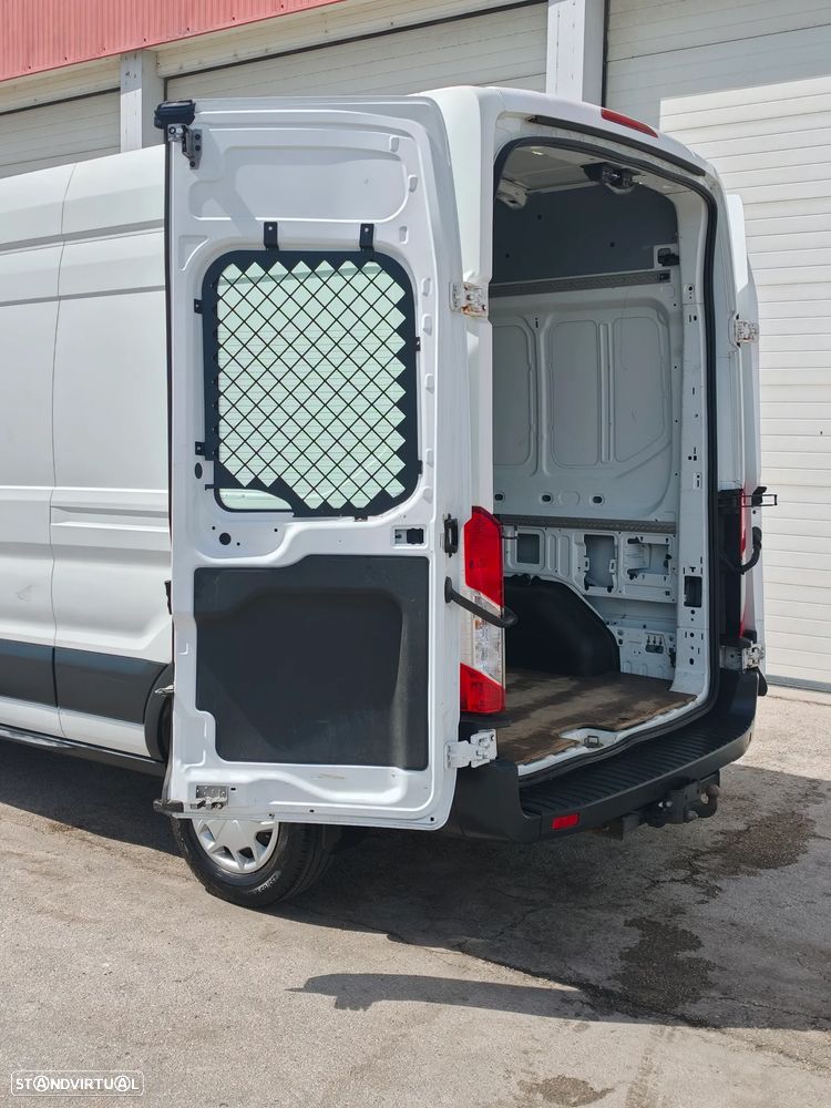 Ford Transit — fotografia 2