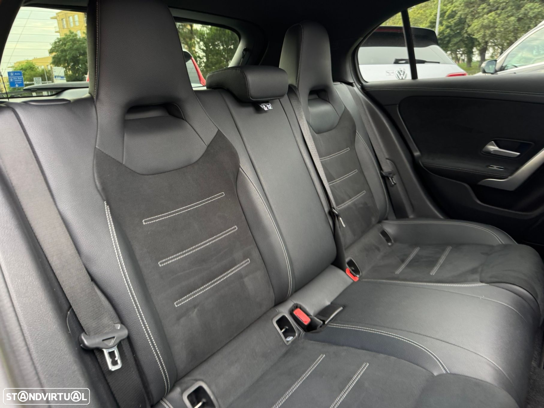 Mercedes-Benz A 250 e AMG Line - 19