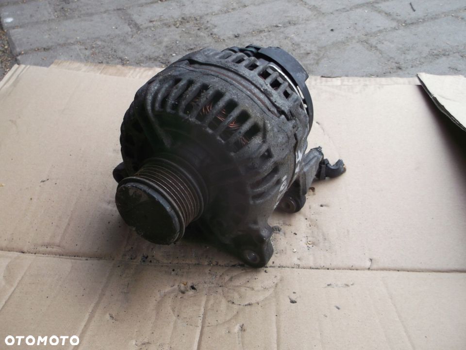 Vw Golf 5 2,0 TDI alternator 14v 140A - 1