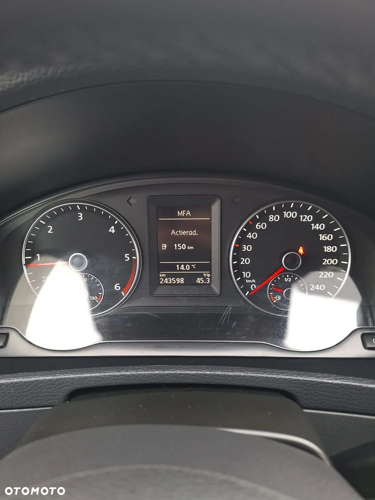 Volkswagen Multivan - 33