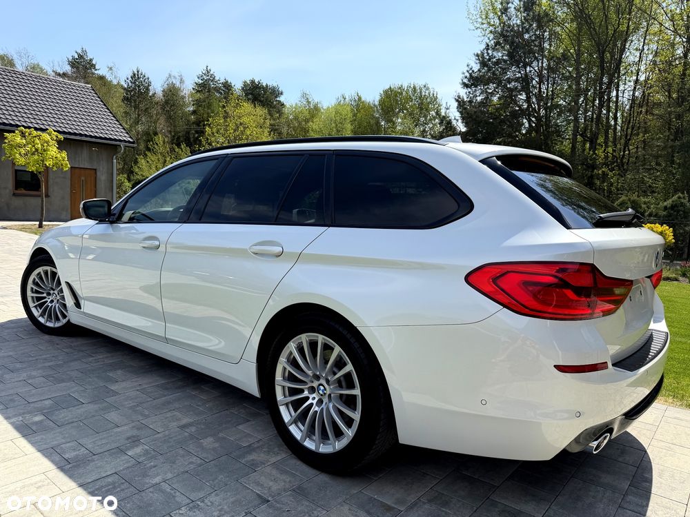 BMW Seria 5 520d Sport Line - 13