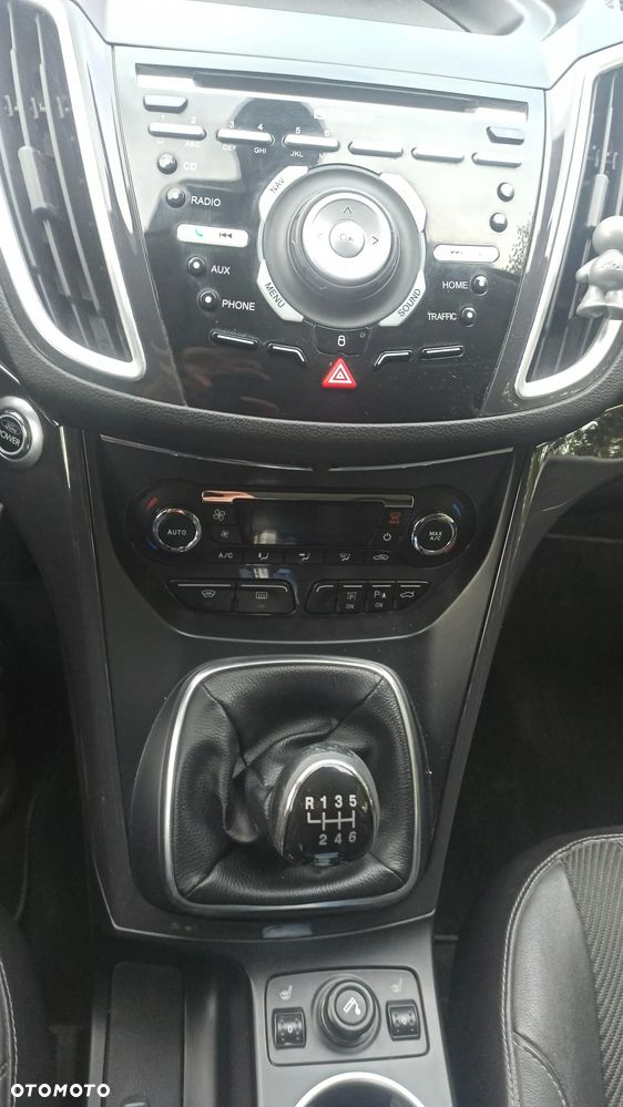 Ford Kuga - 8