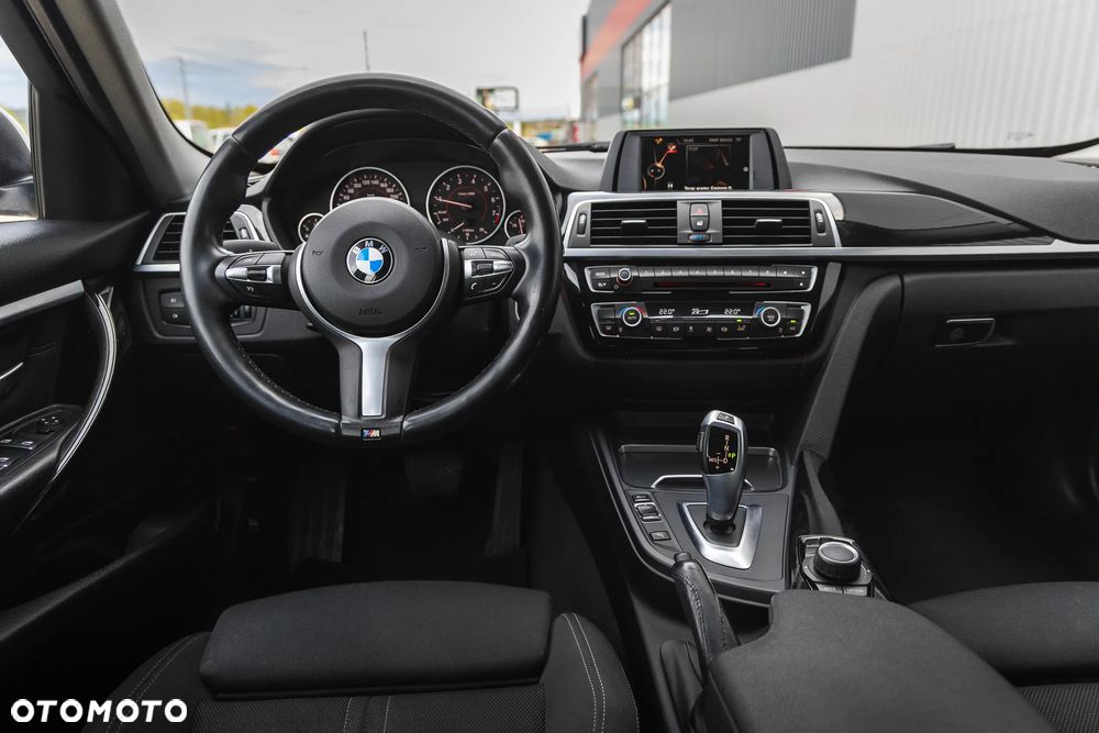 BMW Seria 3 318i GPF Luxury Line - 8
