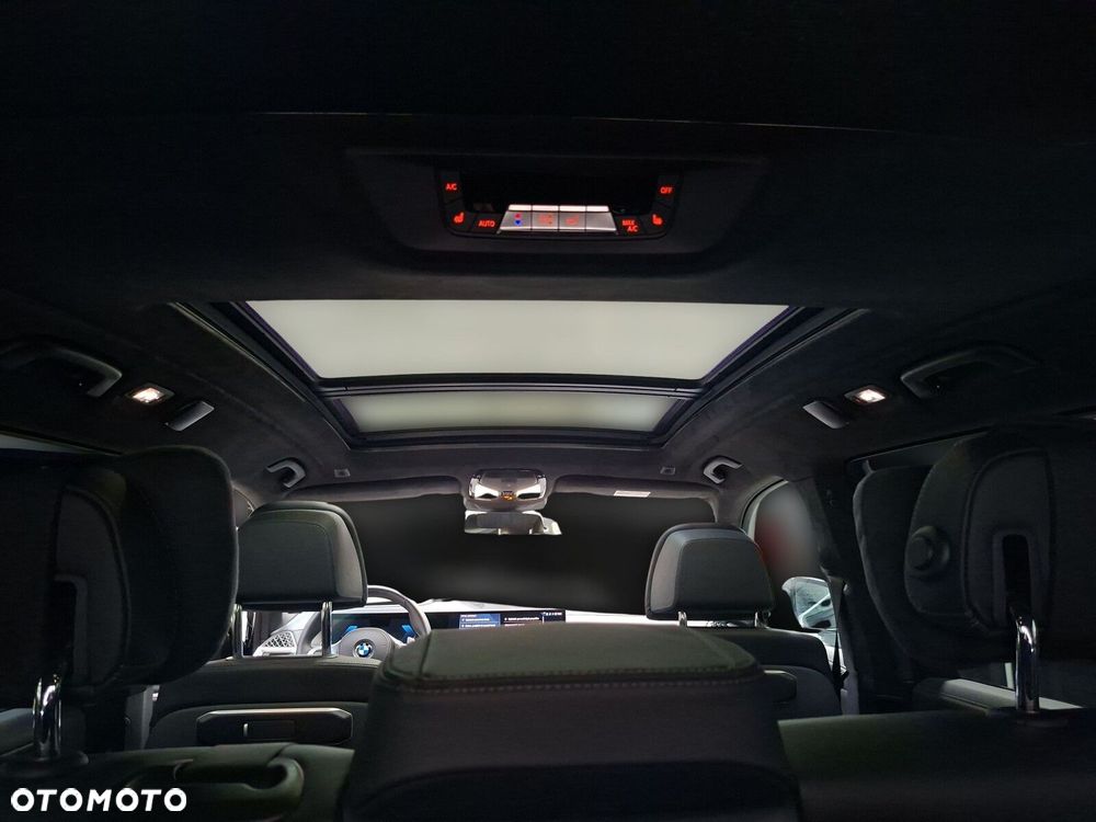 BMW X7 - 33