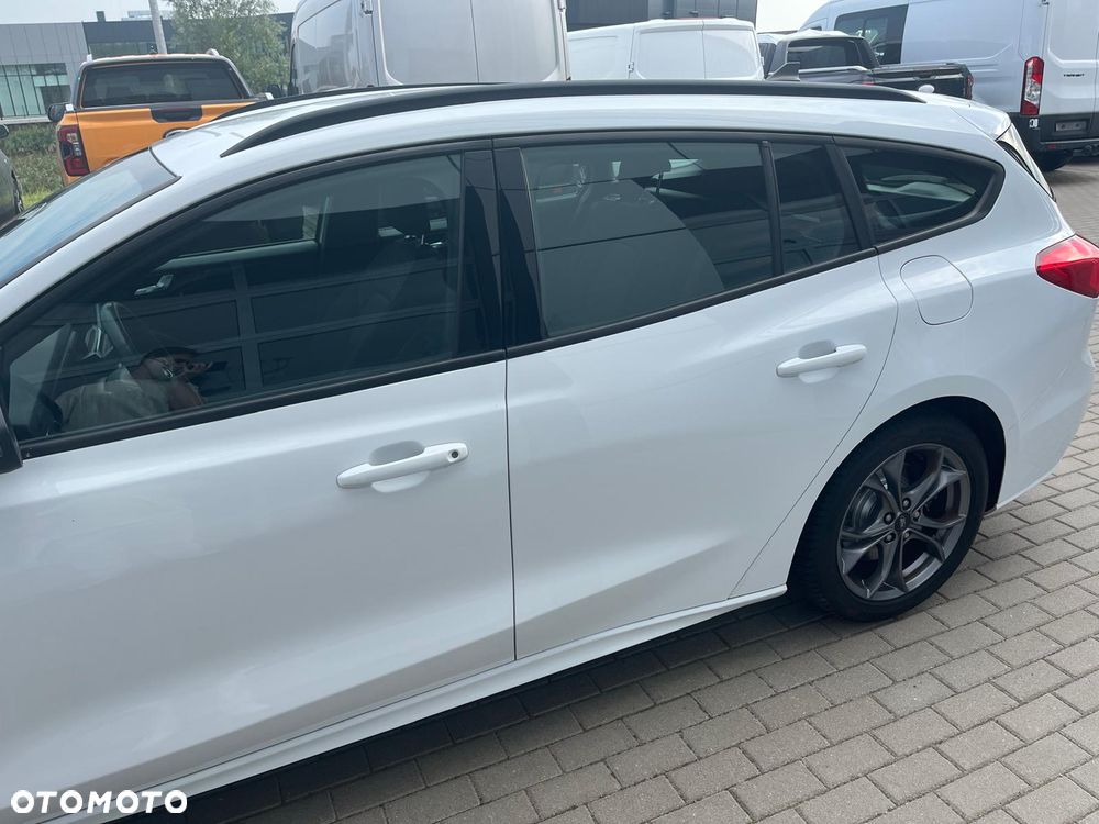 Ford Focus 1.5 EcoBlue Start-Stopp-System ST-LINE STYLE - 3