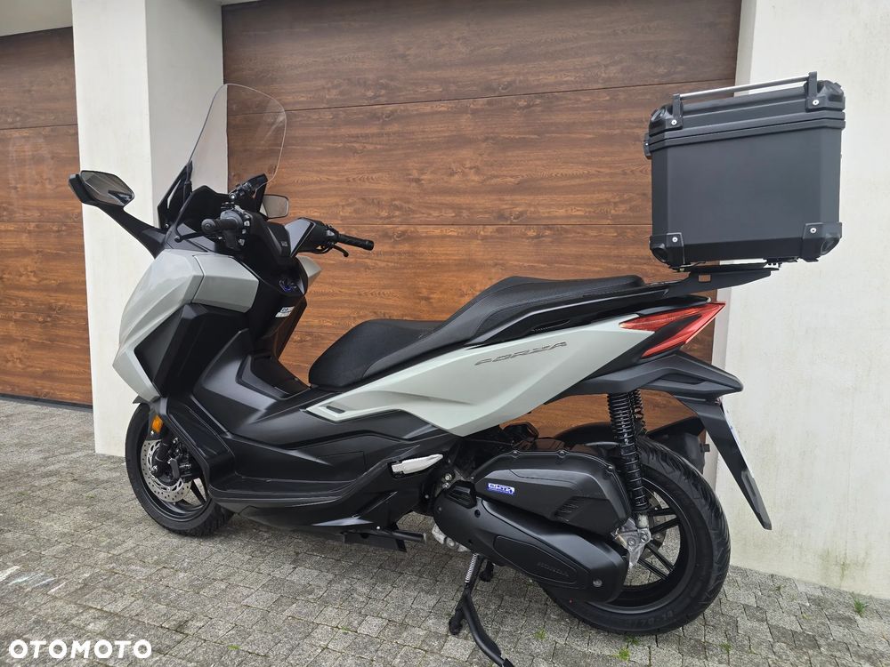 Honda NSS - 17