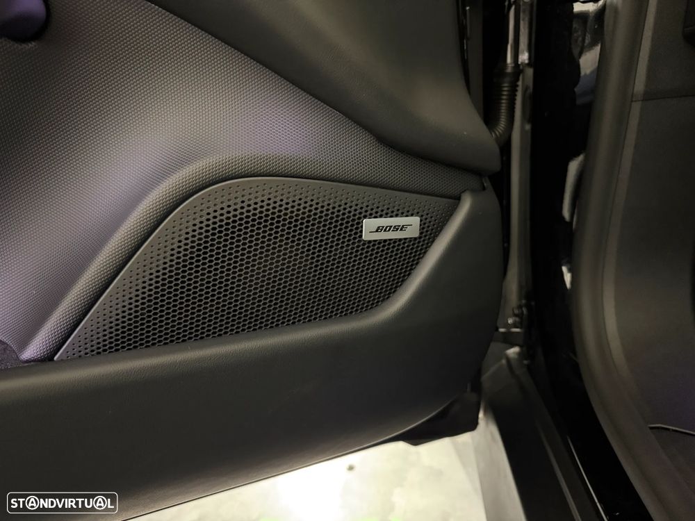 Porsche Taycan Sport Turismo Black Edition - 42