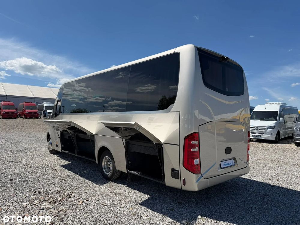 Mercedes-Benz Sprinter 519 - 9