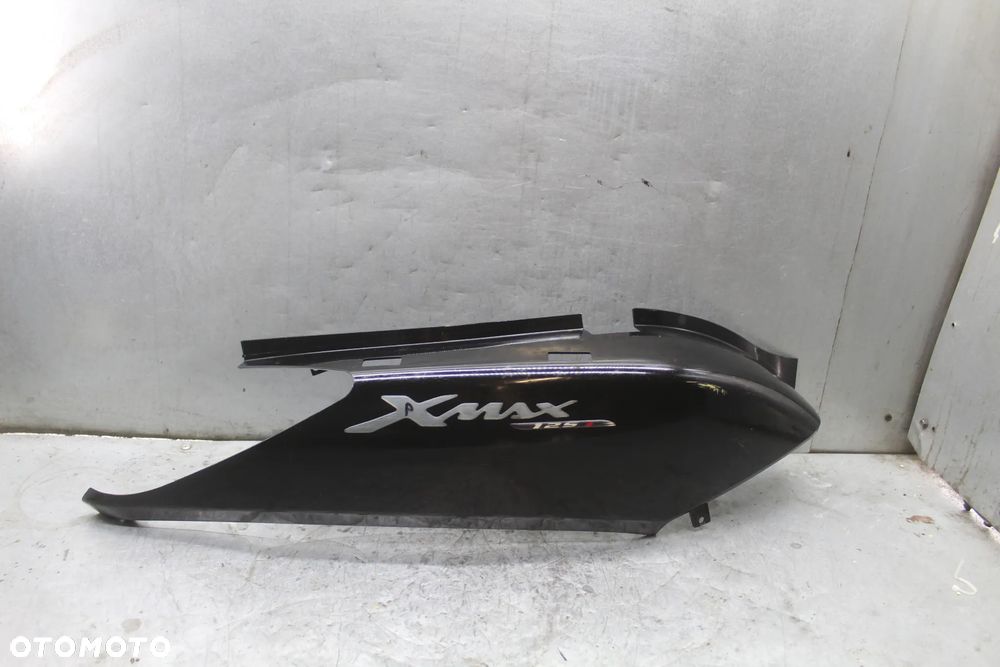 Yamaha Xmax X max 125 Bok boczek prawy owiewka osłona obudowa - 2