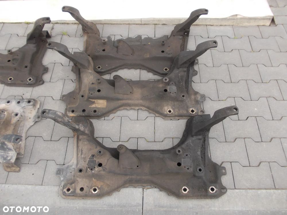 Belka kołyska sanki Ford Focus mk1 zdrowa - 2