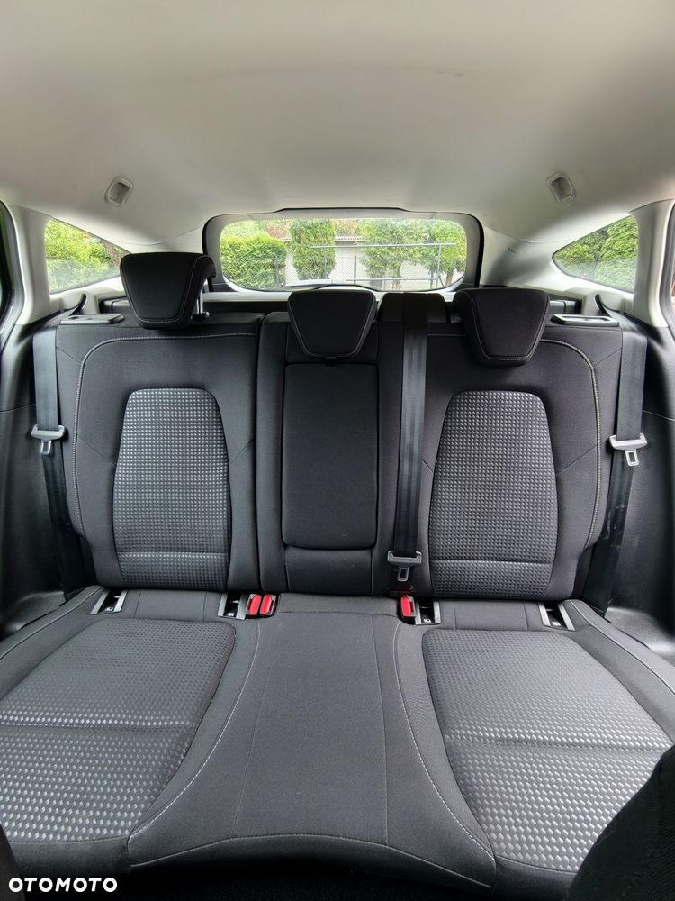 Ford Focus 1.0 EcoBoost mHEV Titanium - 11