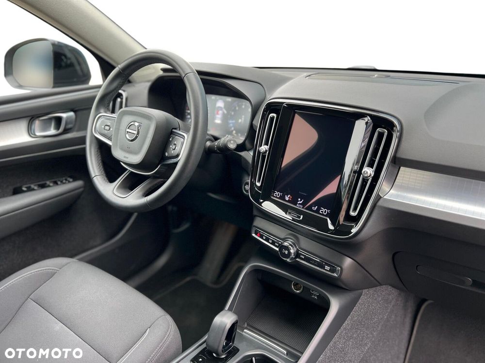 Volvo XC 40 T3 Momentum Pro - 14