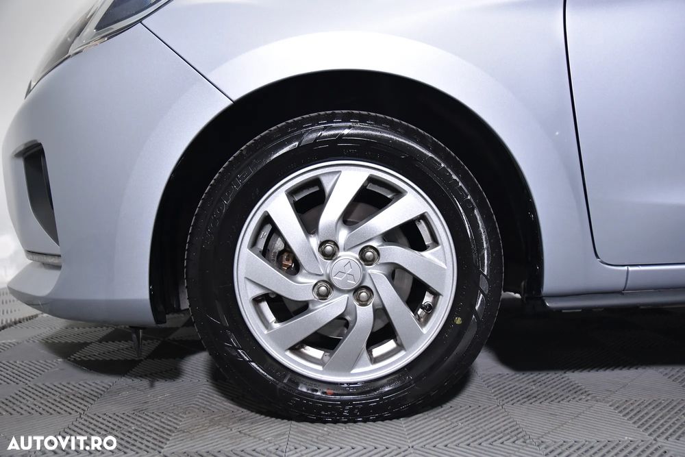 Mitsubishi Space Star - 13