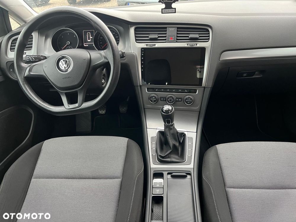Volkswagen Golf 1.6 TDI DPF BlueMotion - 13