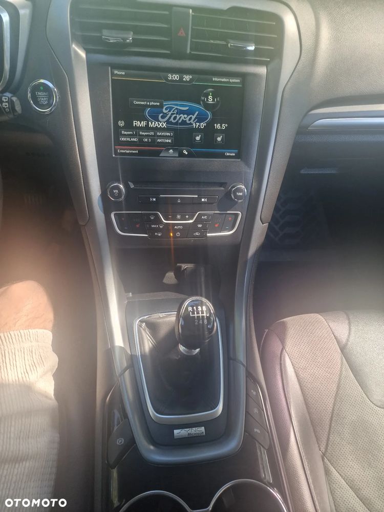 Ford Mondeo 2.0 TDCi STart-Stopp ST-Line - 31