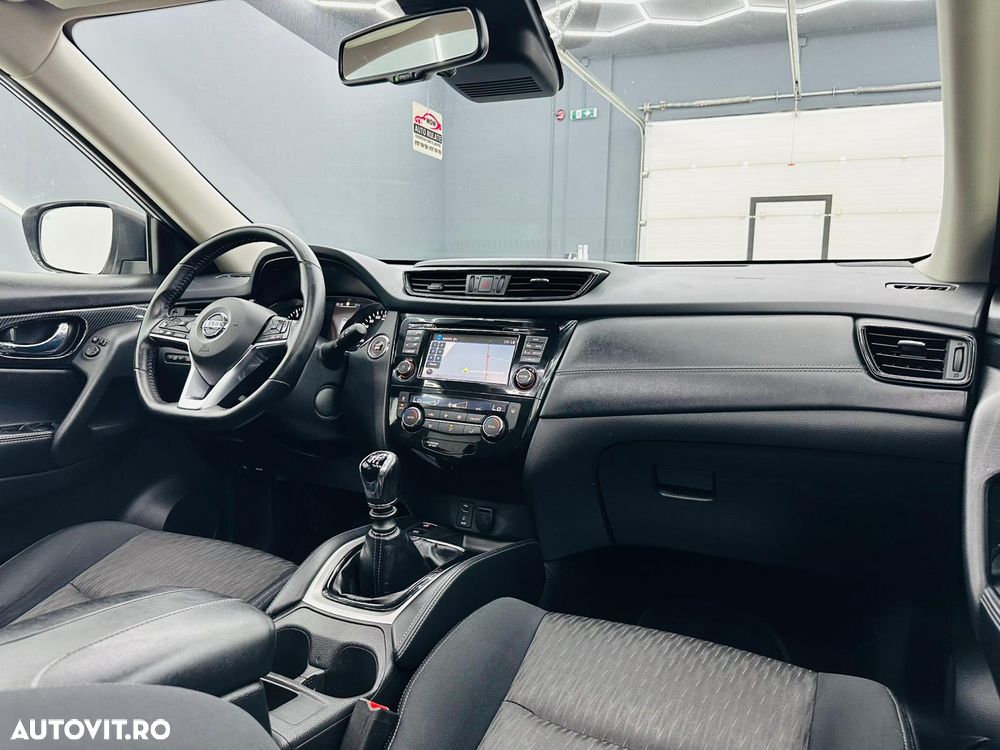 Nissan X-Trail 1.6 DIG-T N-Vision - 25