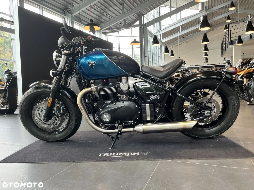 Triumph Bonneville Bobber - 2