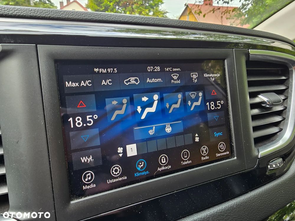 Chrysler Pacifica - 22