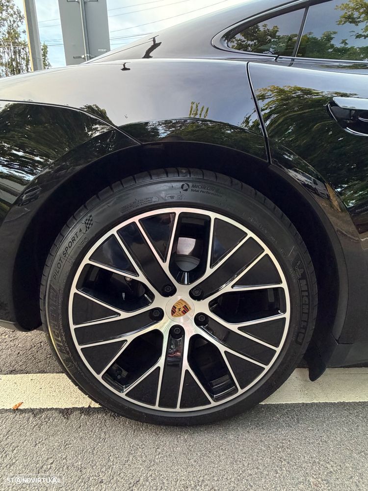 Porsche Taycan Bateria Performance Plus - 33