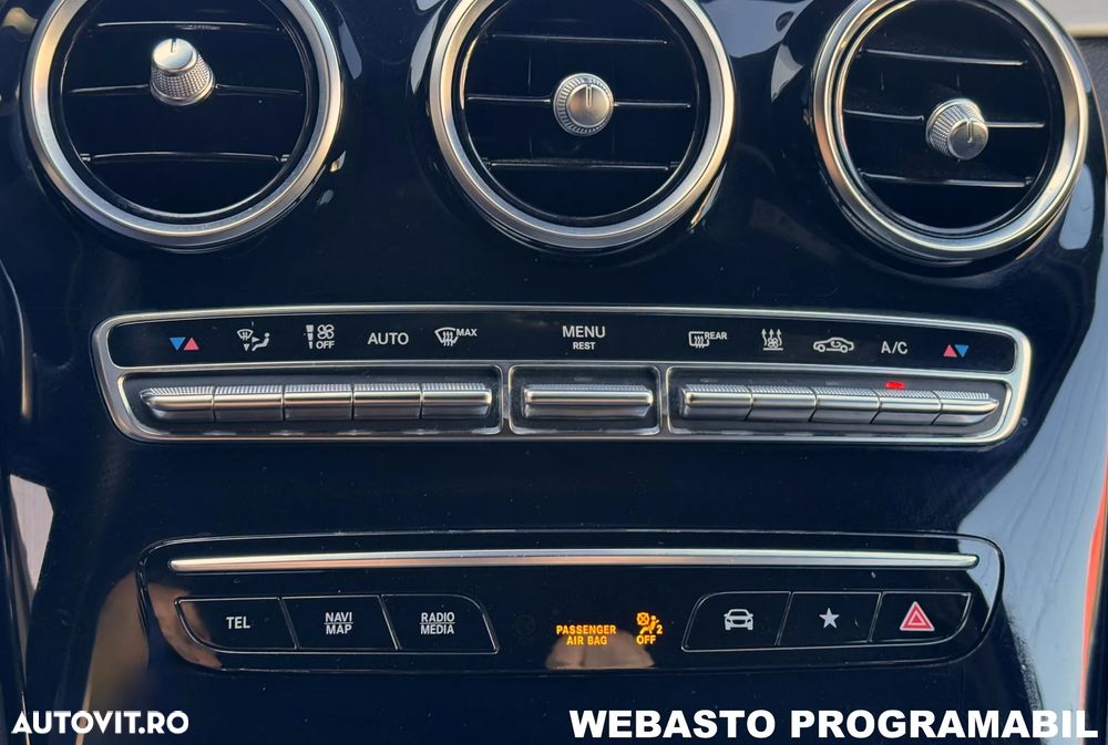 Mercedes-Benz GLC 300 e 4Matic 9G-TRONIC AMG Line Plus - 27