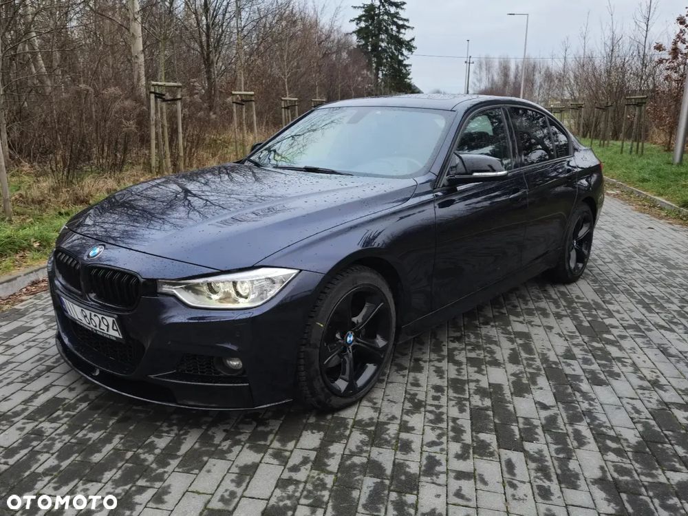 BMW Seria 3 328i xDrive Sport-Aut Luxury Line - 2