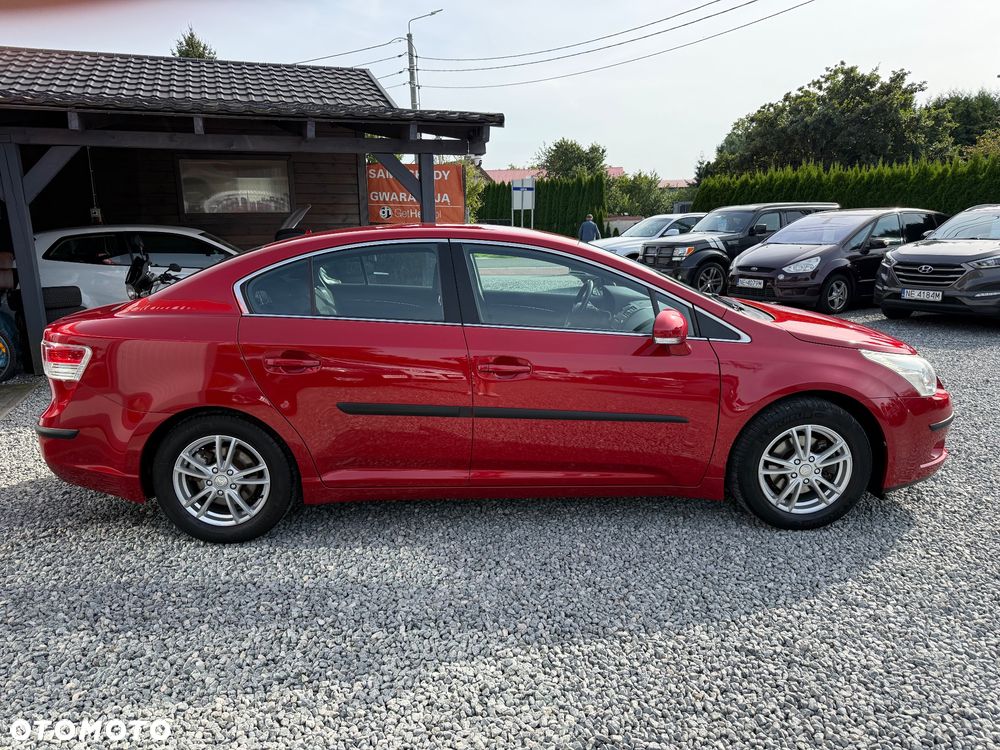 Toyota Avensis 1.8 Comfort - 18