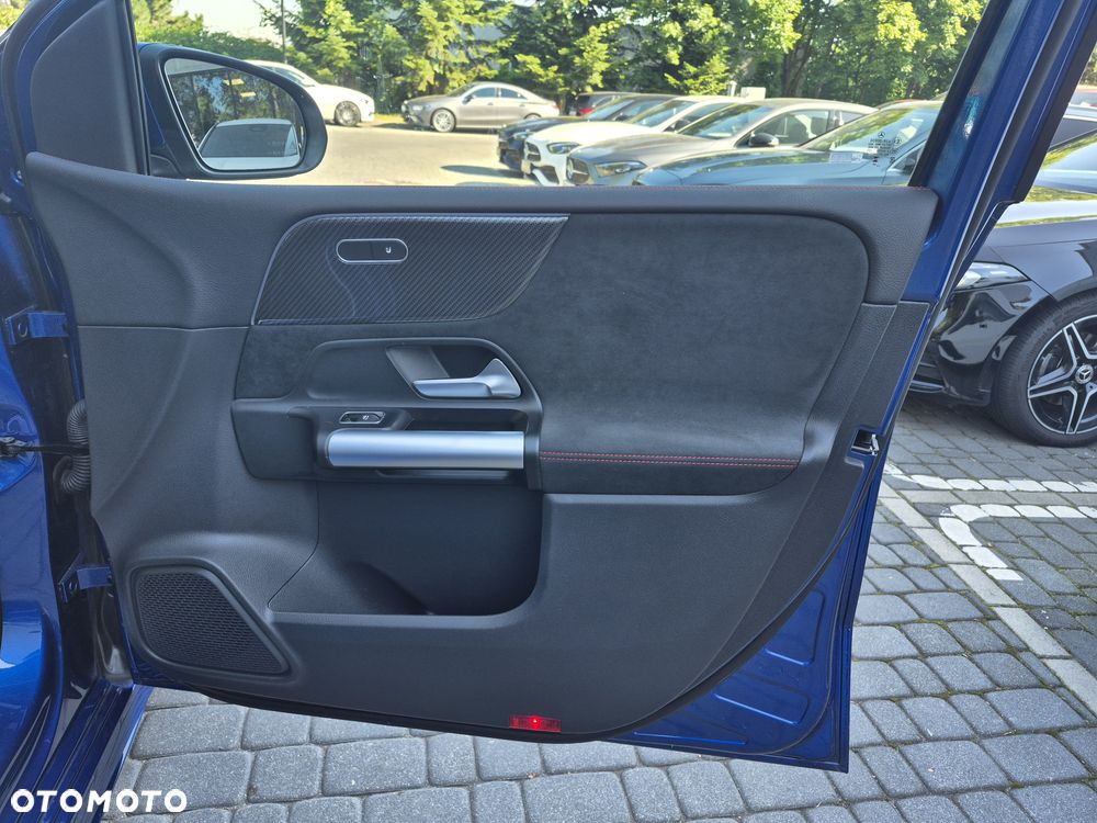 Mercedes-Benz Klasa B 200 d AMG Line 8G-DCT - 34