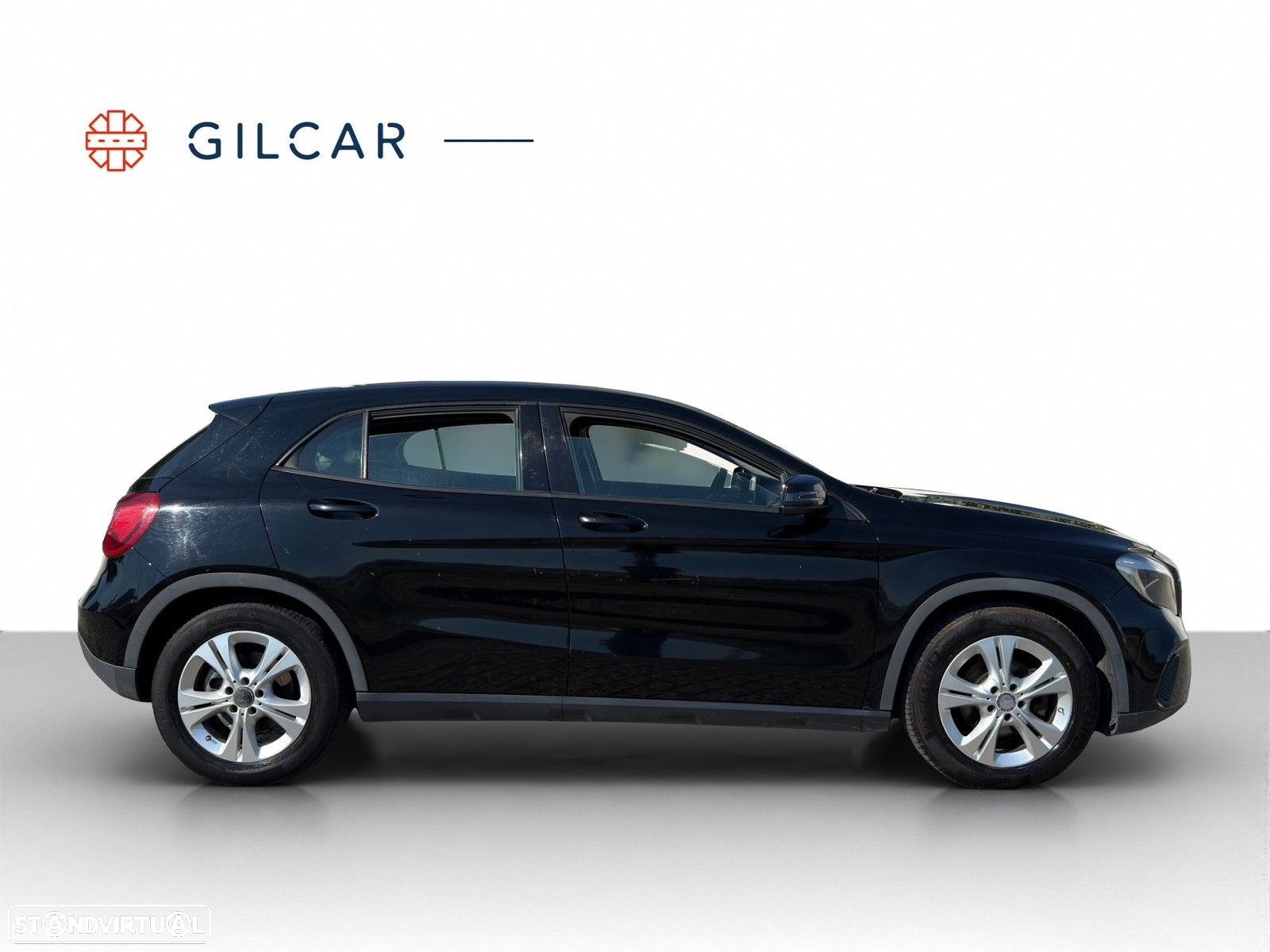 Mercedes-Benz GLA 180 d - 17