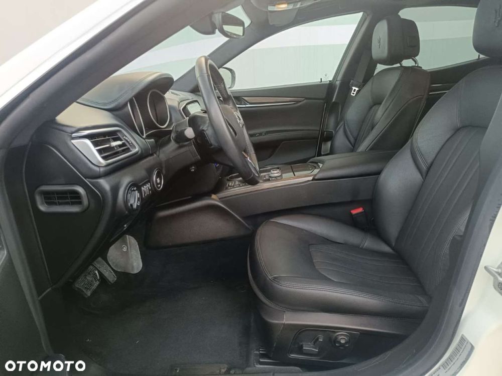 Maserati Ghibli - 19