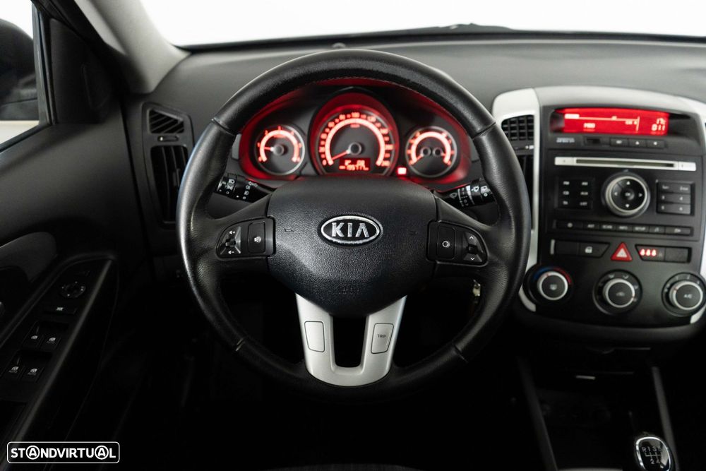 Kia Ceed SW 1.6 CRDi LX ISG - 21
