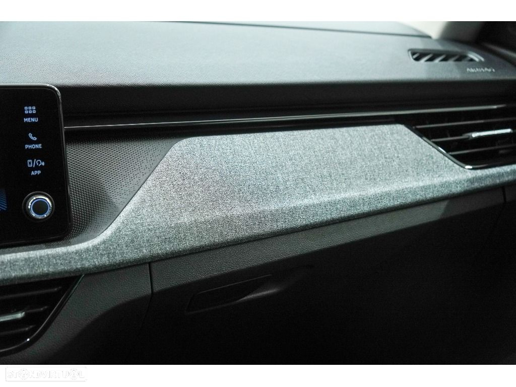 Skoda Kamiq 1.0 TSI DSG - 29