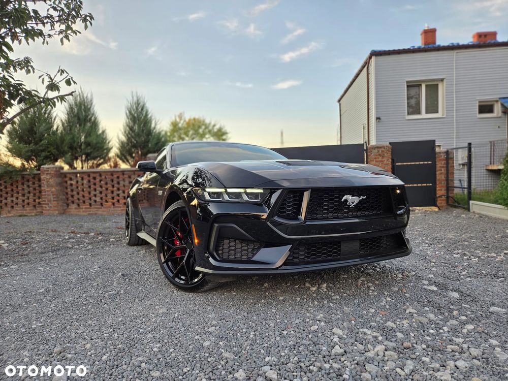 Ford Mustang - 40