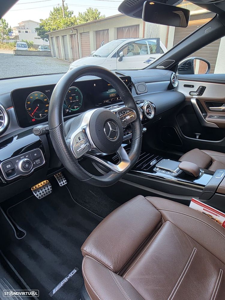 Mercedes-Benz CLA 250 e Shooting Brake AMG Line - 13